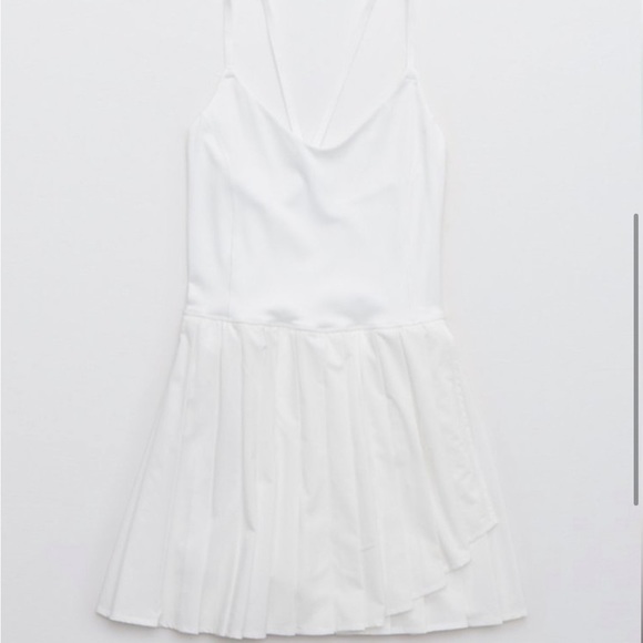 NWT OFFLINE by Aerie Nylon Pleated Exercise Tennis dress white small - Picture 4 of 10